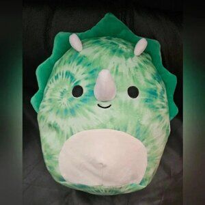 Rocio the Triceratops Squishmallows  8 inch Stuffed Plush Animal Nwt